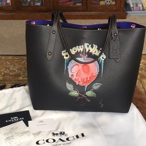 NWT DISNEY X COACH Snow White Poisoned Apple Tote